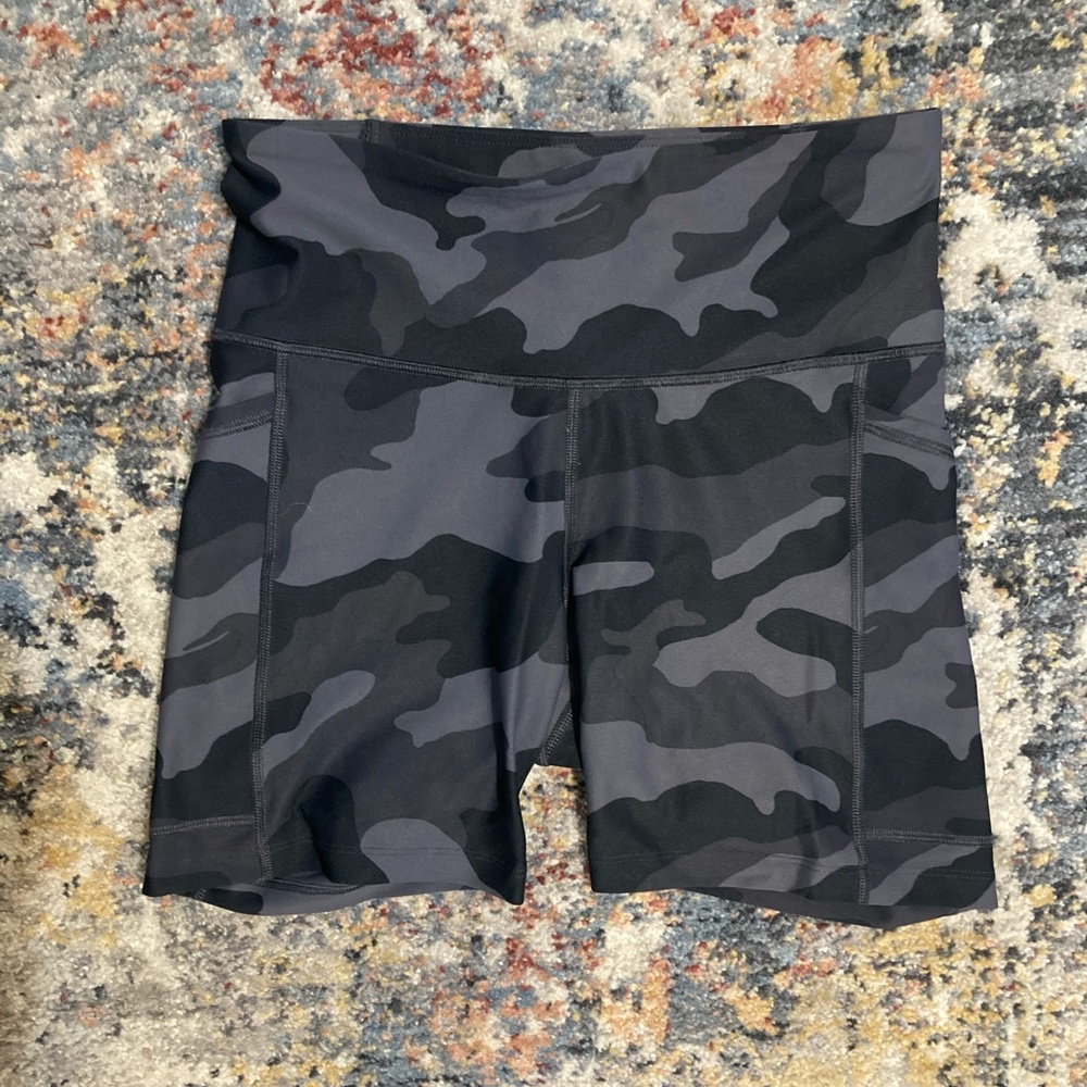 Compression bike shorts with pockets, 6” inseam